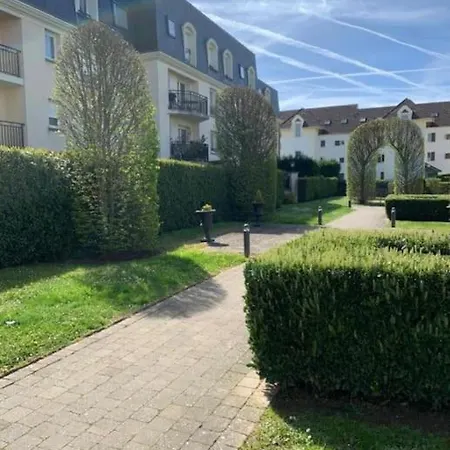 Appartement Les Jardins De Magny. Extérieur photo